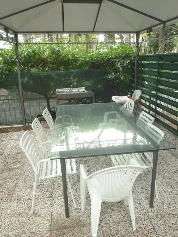 Villa Trifoglio Lido di Jesolo Apartment